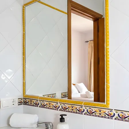 Loft Aire Con Aire Acondicionado Garaje Y Terraza No Tiene Cocina Апартаменты *